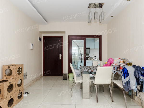 如您所见 布吉 和谐家园 朝南5房2卫 客厅出阳