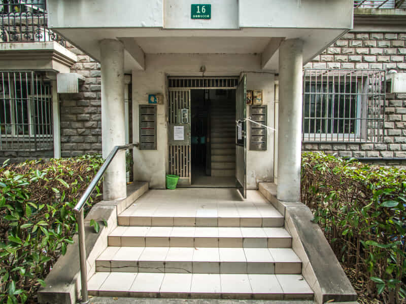龙柏西郊公寓