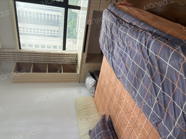 整租· 万达临湖苑A区 3室1厅 南