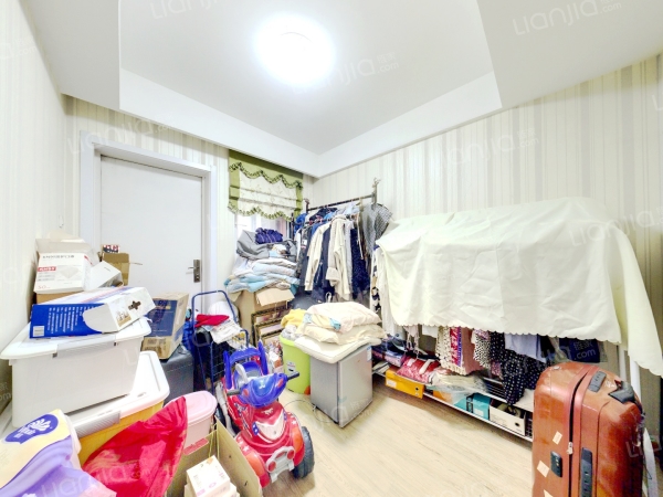整租· 置地栢悦公馆 4室2厅 南