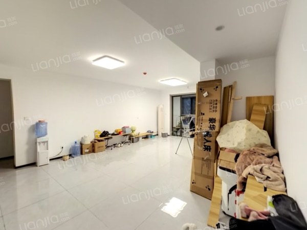 蜀山区三户室135.30平米正南13层
