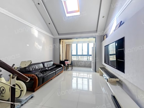 蜀山区三户室127.40平米正南11层