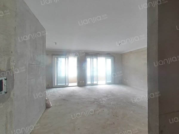 整租· 绿地柏仕公馆 3室2厅 南