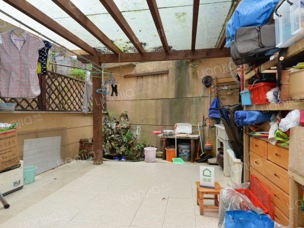 逸翠庄园叠拼别墅自住装修房带车位