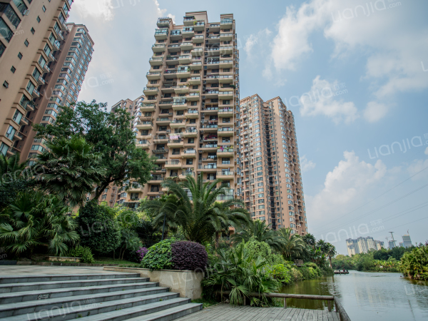 为你而选为你为家比华利国际城一期套二带装修车位