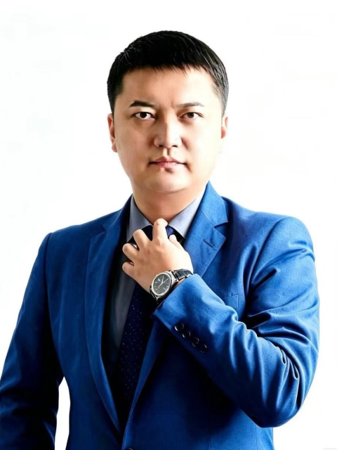 何成