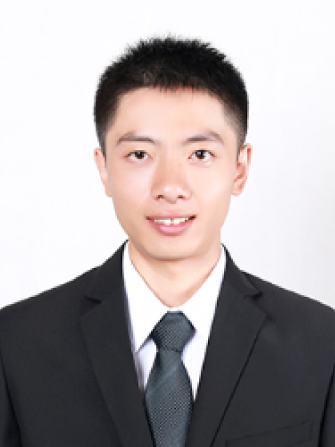 黄成