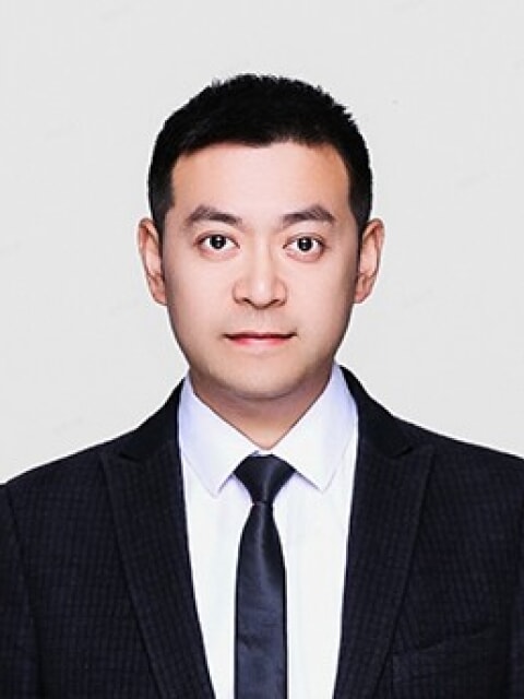 霍成
