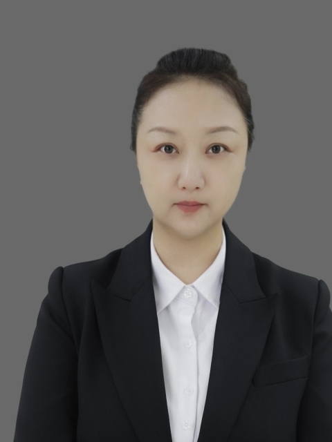 张倩