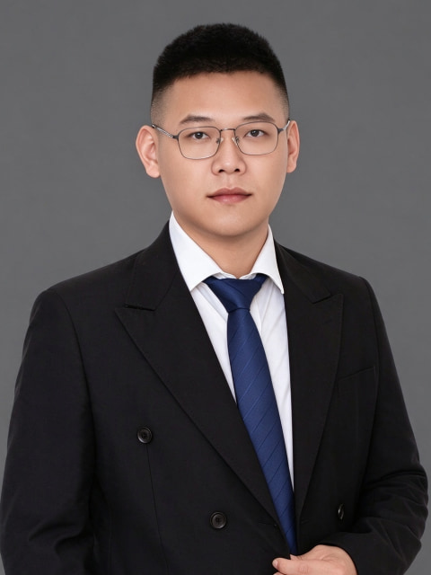 李伟航