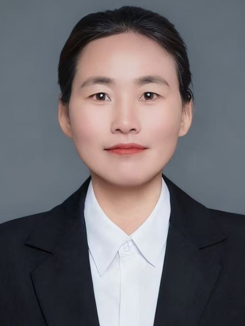 裴明明