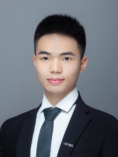 精装修三房,总高6楼电梯3楼,全明户型,价格可谈