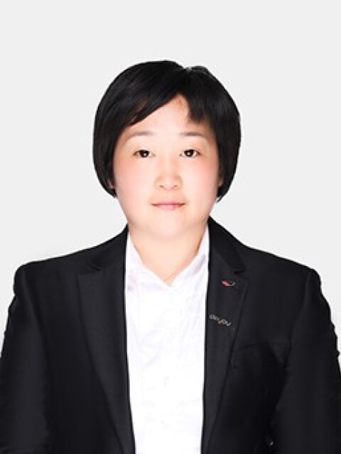 刘英