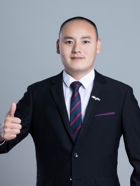 张龙龙